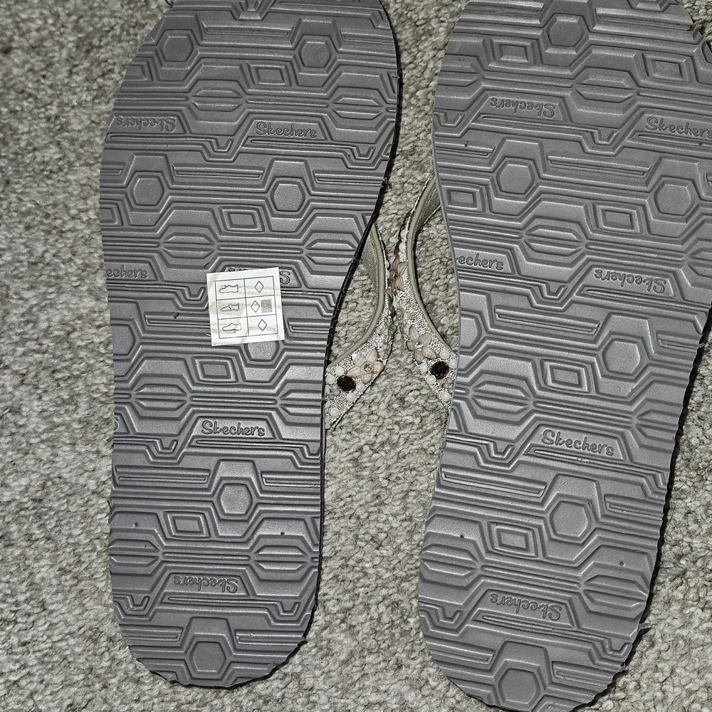 Skechers Women's Cali Yoga Foam Sandals - Beige - Picture 2 of 2